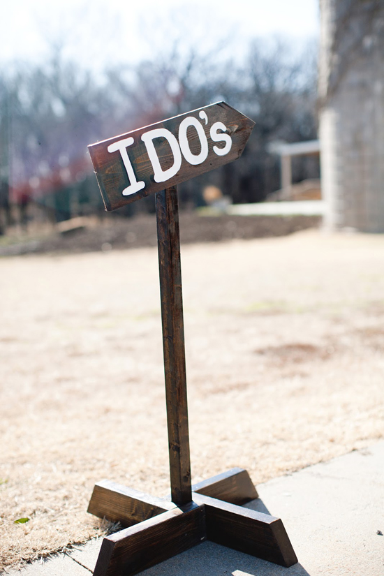 DIY Handmade Barn Wedding IDO Directional Signs