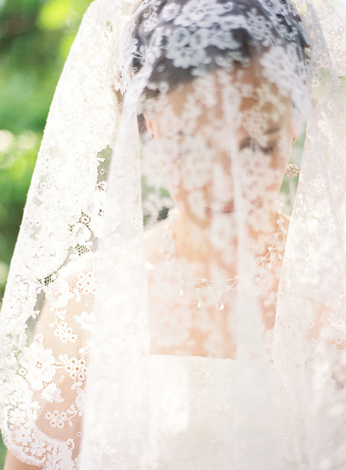 how to Vintage Romantic lace wedding