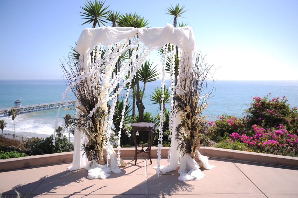 Artsy Classic Outdoor Romantic California Wedding